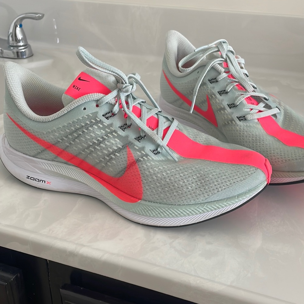 Nike ZoomX WM Sz 9.5